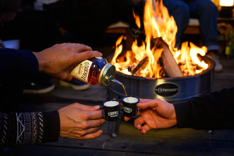 Vatertag 2025: Outdoor-Abenteuer mit O'Donnell Moonshine & Petromax