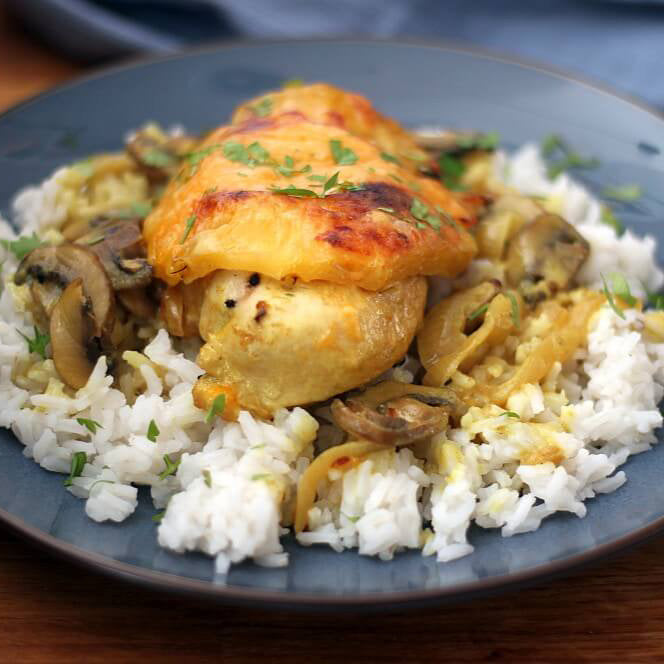 Image of Ananas Curry Hähnchen im Dutch Oven