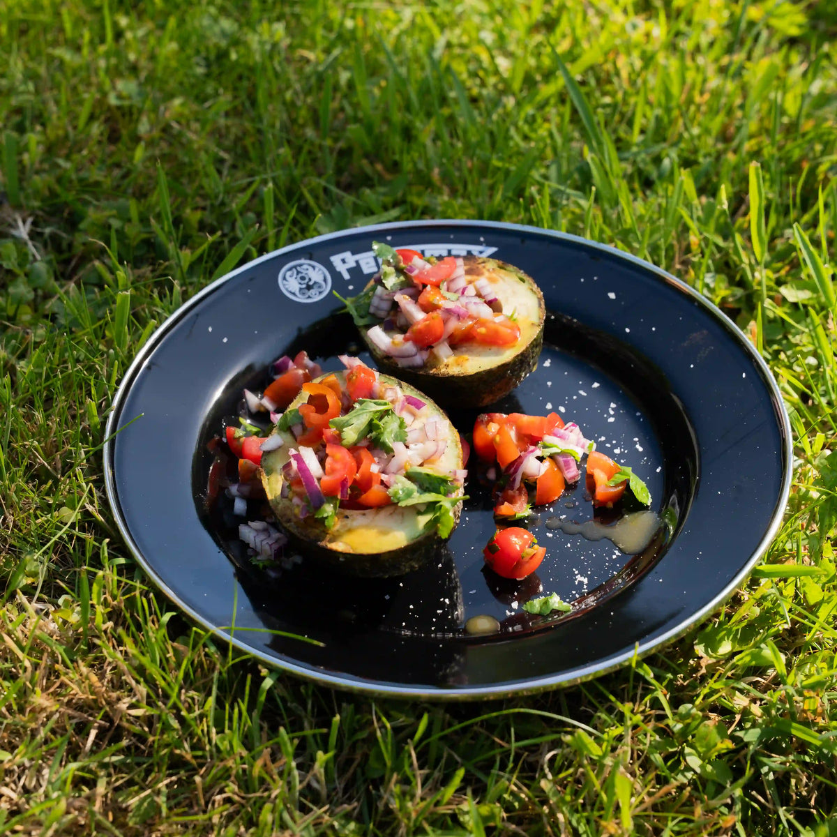 Füstös grillezett avokádó friss pico de gallóval