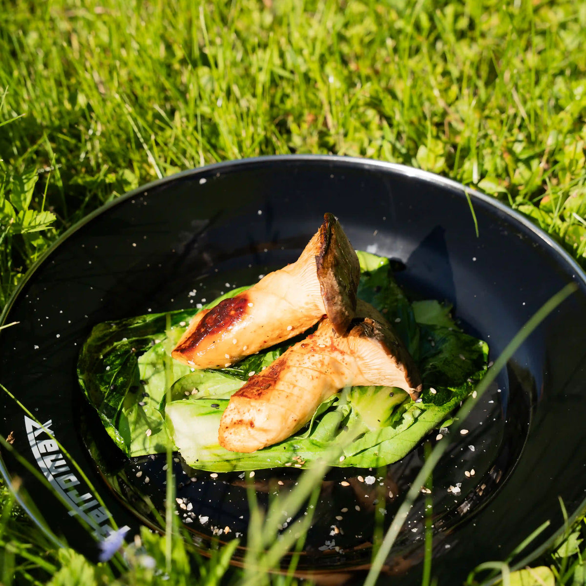 Umami királylaskagomba mángoldágyon, ázsiai pácban