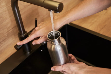 Thermobecher richtig reinigen: So wird deine Thermoskanne wieder richtig sauber