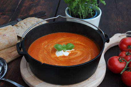 Tomatensuppe mit frischen Tomaten