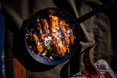 Charred Corn Ribs vom Atago mit Calabrian Chili – Estragon Zitronen Vinaigrette