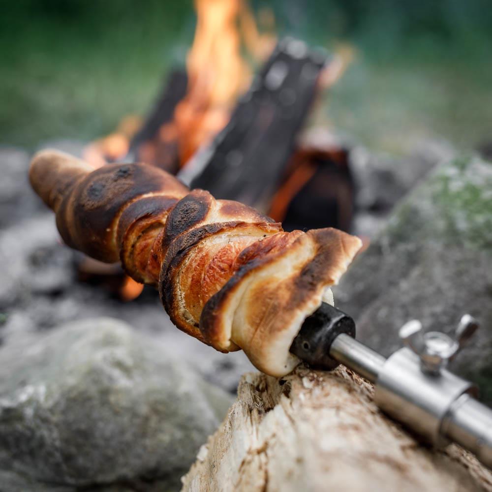 Stockbrot Spieß mit Gusseisenspitze