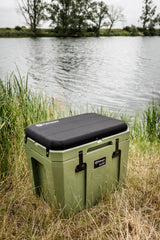 Kühlbox KX50 inkl. Sitzkissen, Korb & Trennbrett, olivcool